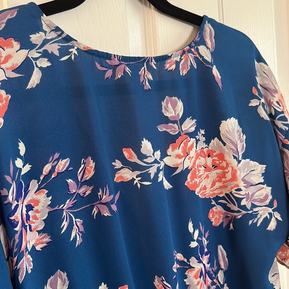 Gorgeous Floral Peplum Blouse with Sash - Picture 11 of 13